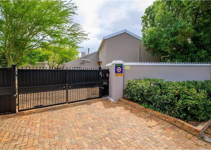 Cozy Cottage In Constantia