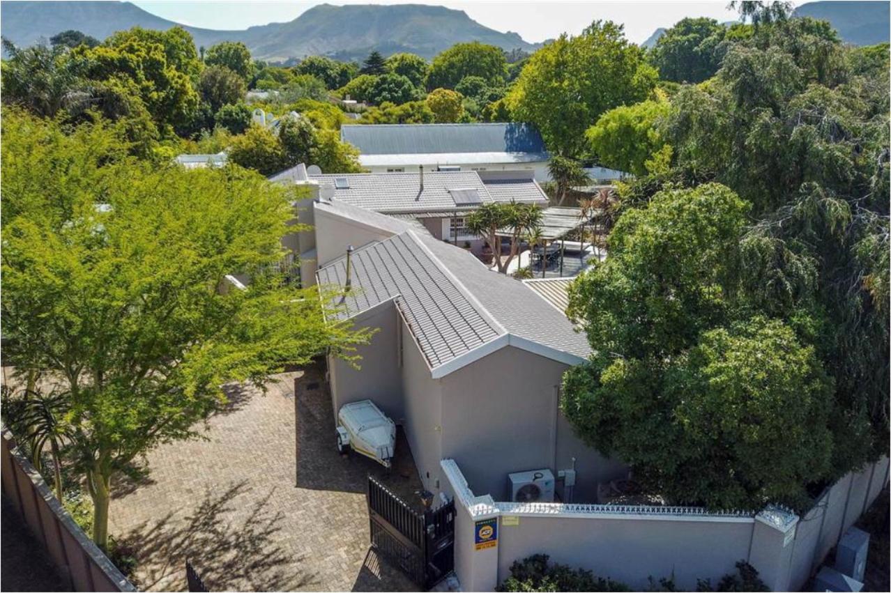 Cozy In Constantia